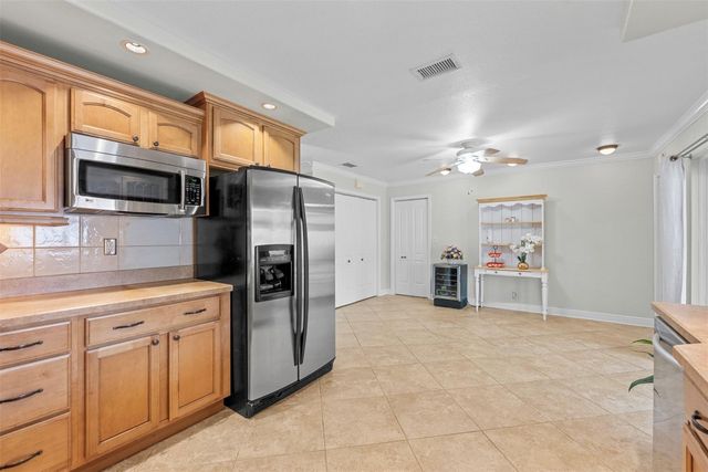 5284 NE 18th Terrace, Fort Lauderdale, FL 33308