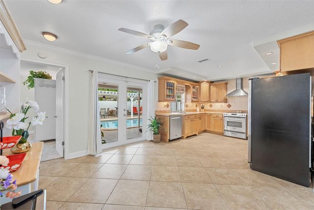 5284 NE 18th Terrace, Fort Lauderdale, FL 33308