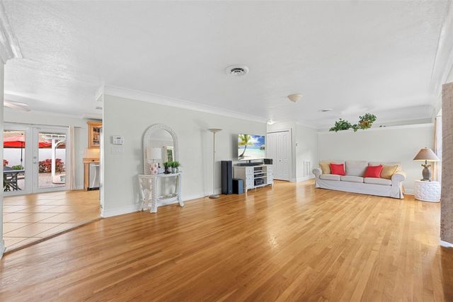 5284 NE 18th Terrace, Fort Lauderdale, FL 33308