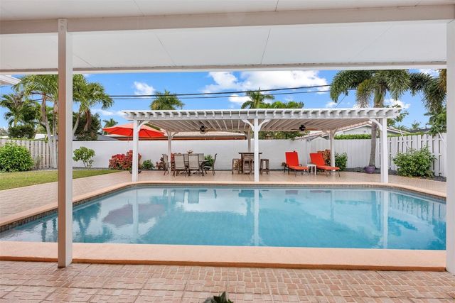 5284 NE 18th Terrace, Fort Lauderdale, FL 33308