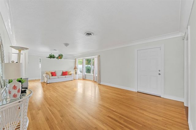 5284 NE 18th Terrace, Fort Lauderdale, FL 33308