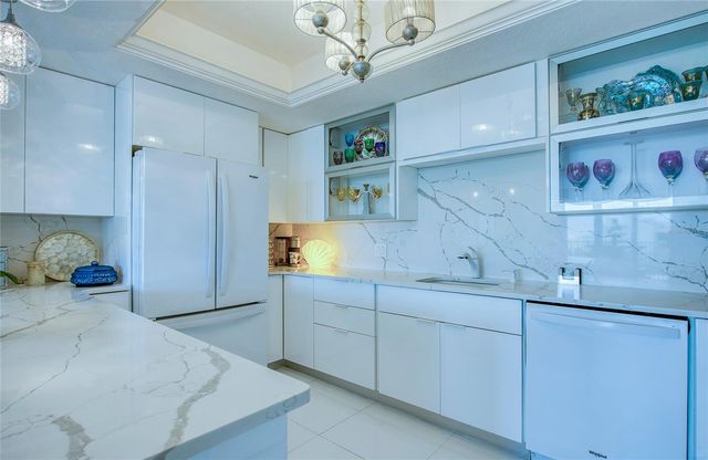 8 BELLEVIEW BOULEVARD 702, Belleair, FL 33756