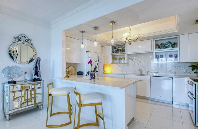 8 BELLEVIEW BOULEVARD 702, Belleair, FL 33756