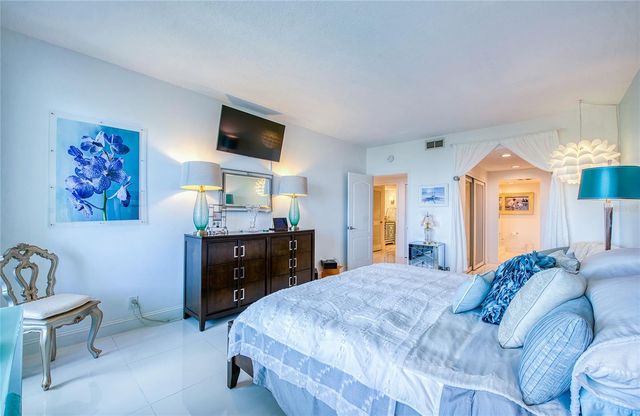 8 BELLEVIEW BOULEVARD 702, Belleair, FL 33756