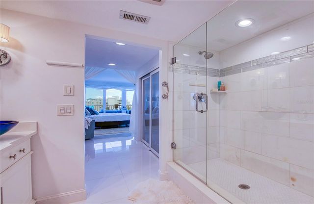 8 BELLEVIEW BOULEVARD 702, Belleair, FL 33756