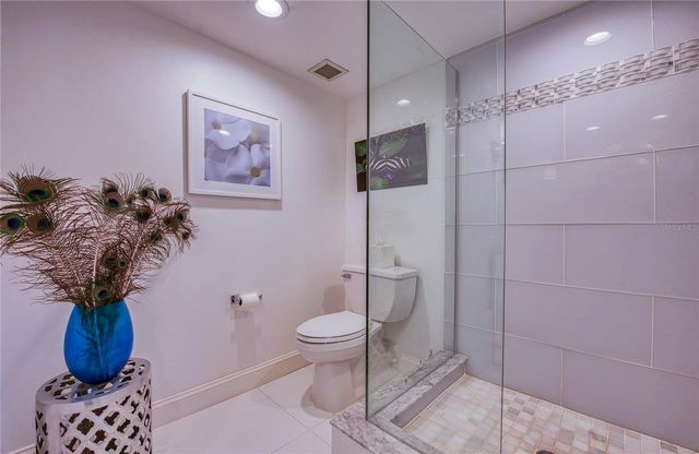 8 BELLEVIEW BOULEVARD 702, Belleair, FL 33756