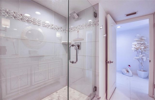 8 BELLEVIEW BOULEVARD 702, Belleair, FL 33756