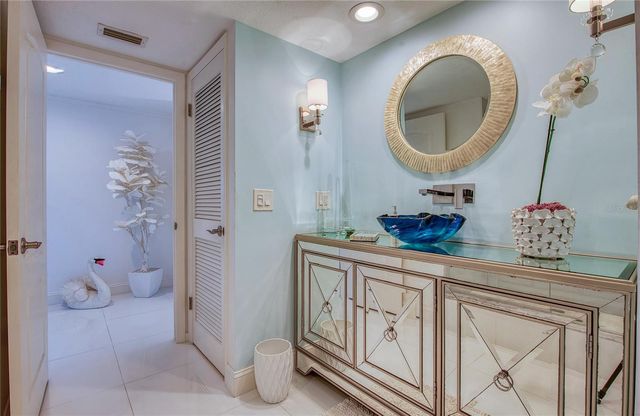 8 BELLEVIEW BOULEVARD 702, Belleair, FL 33756