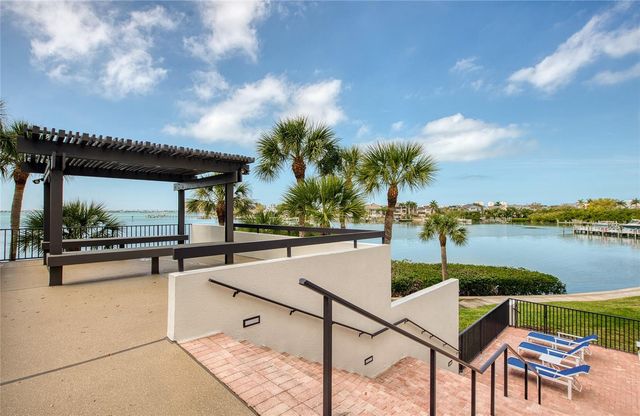 8 BELLEVIEW BOULEVARD 702, Belleair, FL 33756