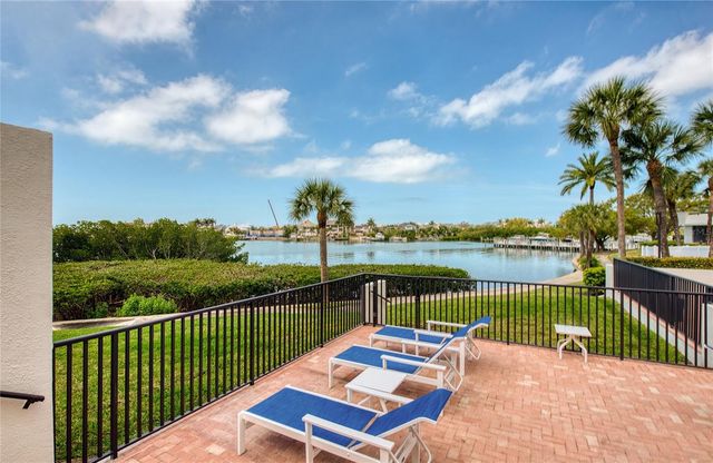 8 BELLEVIEW BOULEVARD 702, Belleair, FL 33756