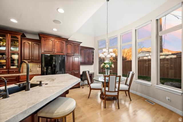 7195 S VILLANDRIE LN, Salt Lake City, UT 84121