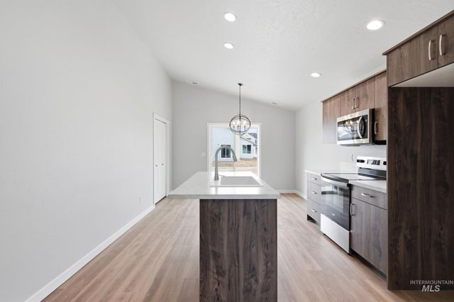 4414 S Amsterdam Ave, Nampa, ID 83686