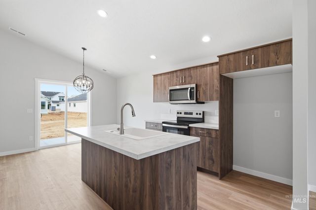 4414 S Amsterdam Ave, Nampa, ID 83686