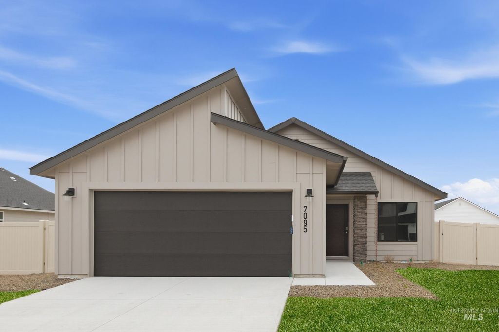 4414 S Amsterdam Ave, Nampa, ID 83686 photo 1