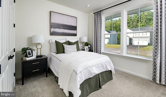 2813 WHITE TAIL DR, Locust Grove, VA 22508