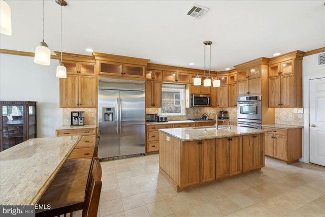 1413 OCEAN AVE, Point Pleasant Beach, NJ 08742