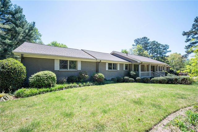 202 Heights Place, Canton, GA 30114