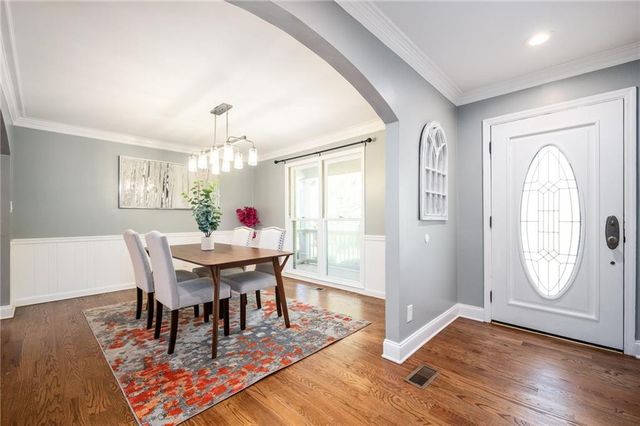 202 Heights Place, Canton, GA 30114