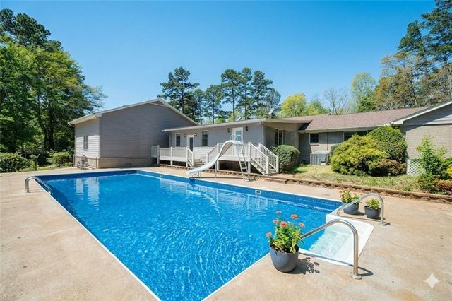 202 Heights Place, Canton, GA 30114