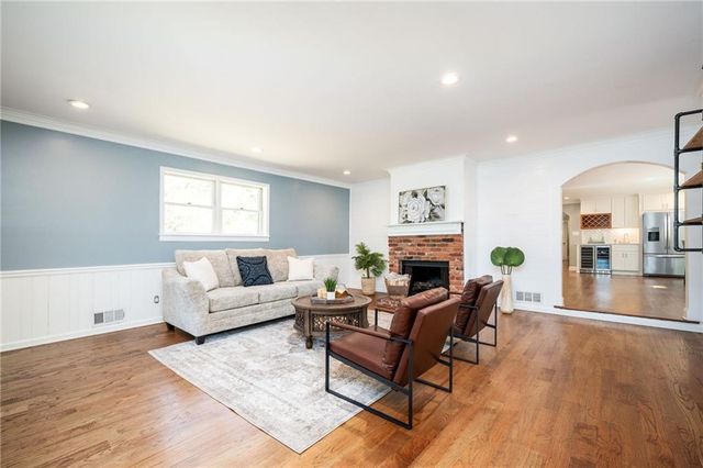 202 Heights Place, Canton, GA 30114