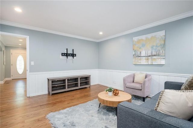 202 Heights Place, Canton, GA 30114