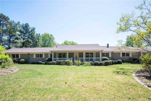 202 Heights Place, Canton, GA 30114