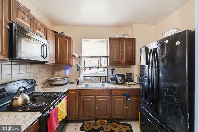208 WALNUT ST, Darby, PA 19023