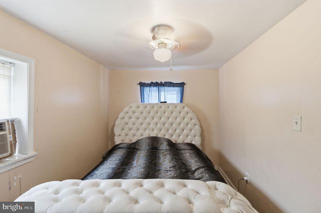 208 WALNUT ST, Darby, PA 19023