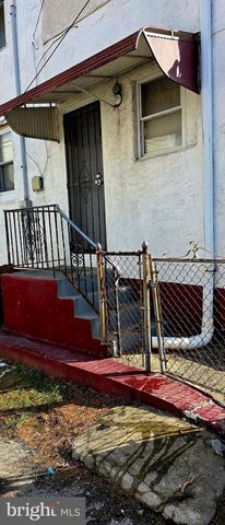 208 WALNUT ST, Darby, PA 19023