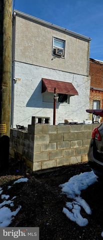 208 WALNUT ST, Darby, PA 19023