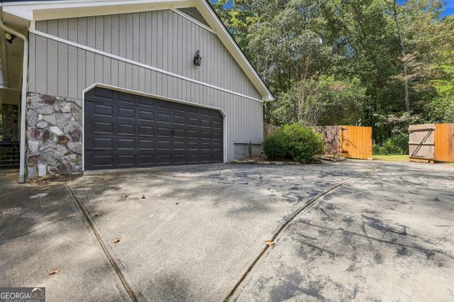 100 Deer Forest Trail, Fayetteville, GA 30214