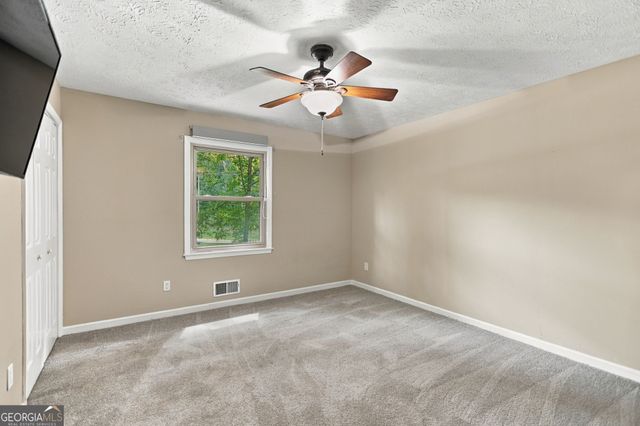 100 Deer Forest Trail, Fayetteville, GA 30214
