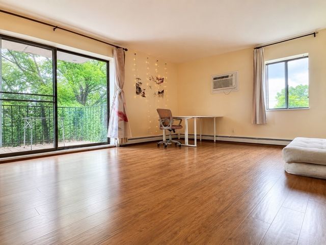 209 Riverview Ave 7, Newton, MA 02466