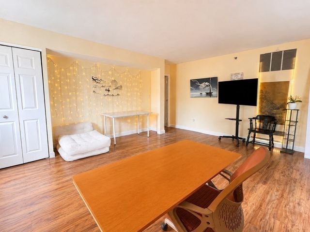 209 Riverview Ave 7, Newton, MA 02466