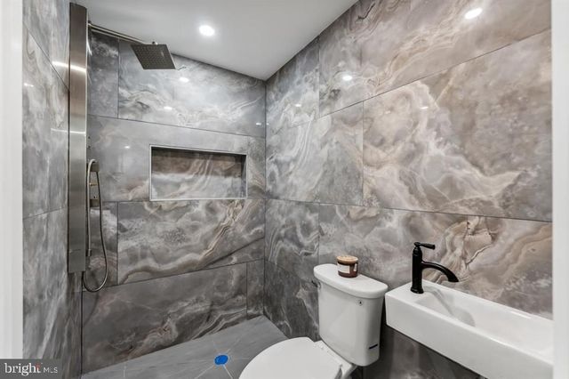 1400 FRANKLIN ST NE, Washington, DC 20018