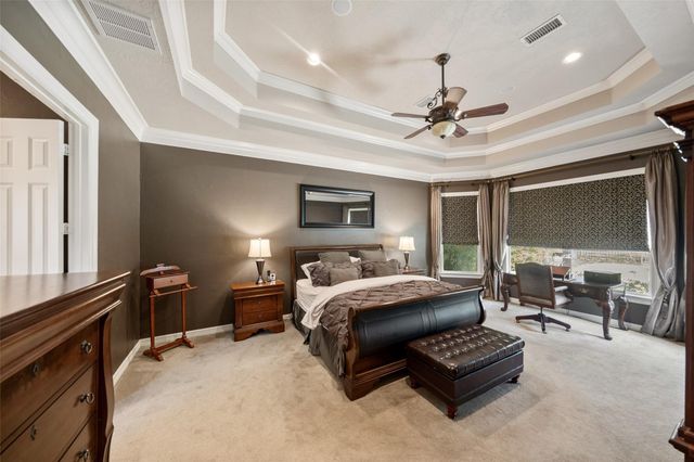 35 Bentwater Bay Circle, Montgomery, TX 77356