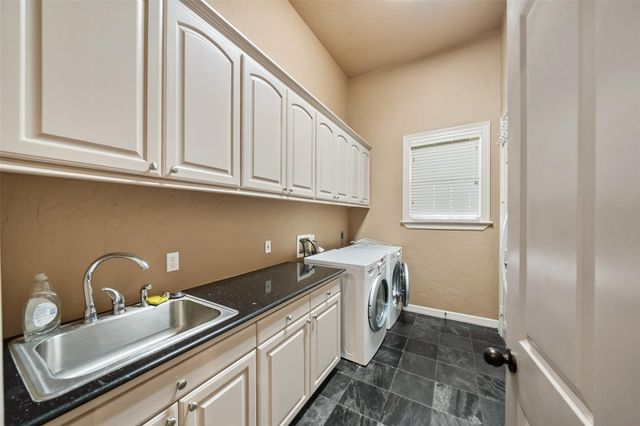 35 Bentwater Bay Circle, Montgomery, TX 77356