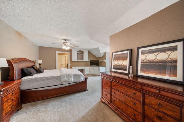 35 Bentwater Bay Circle, Montgomery, TX 77356