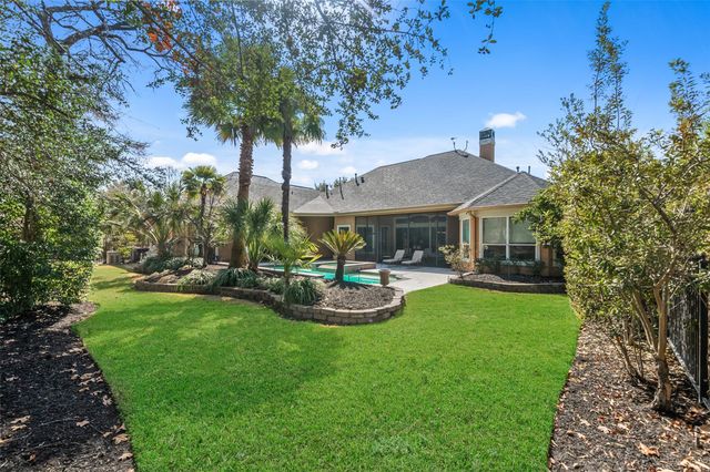 35 Bentwater Bay Circle, Montgomery, TX 77356