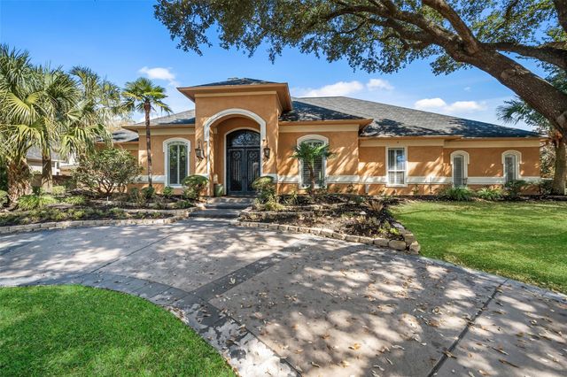 35 Bentwater Bay Circle, Montgomery, TX 77356