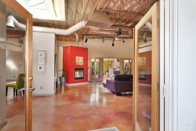 2101 28th St, Sacramento, CA 95818