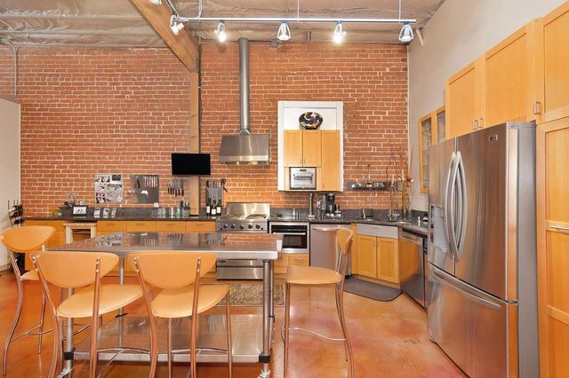 2101 28th St, Sacramento, CA 95818