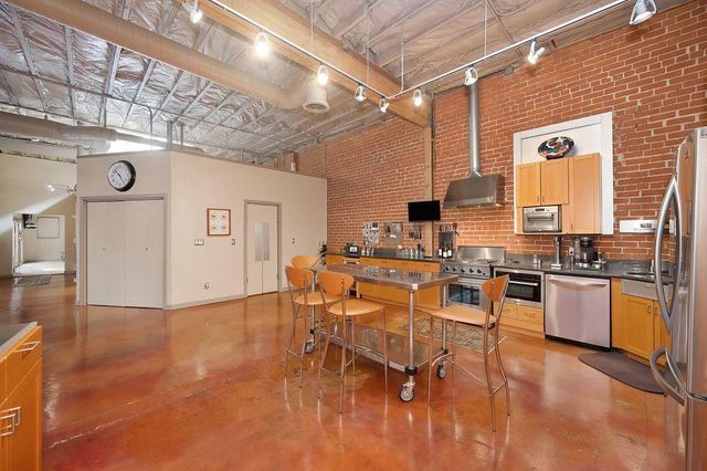 2101 28th St, Sacramento, CA 95818