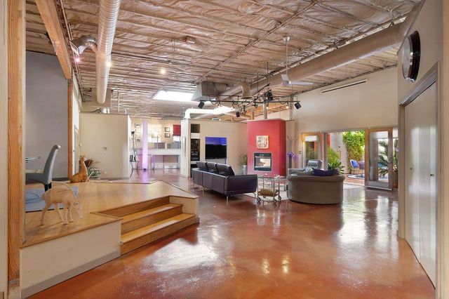 2101 28th St, Sacramento, CA 95818