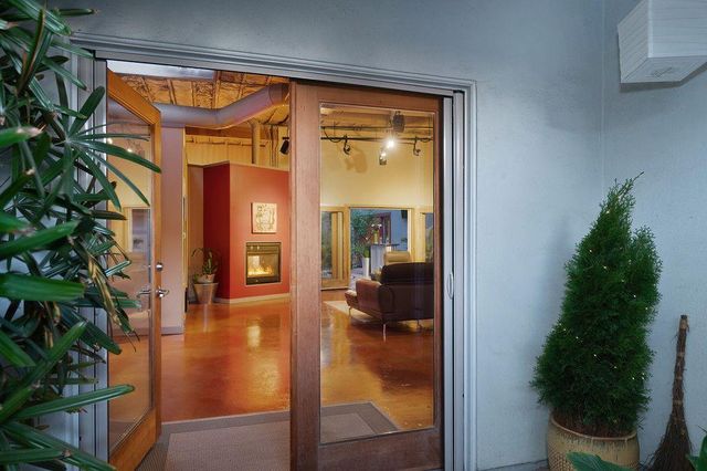 2101 28th St, Sacramento, CA 95818