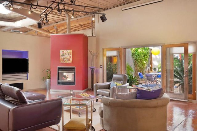 2101 28th St, Sacramento, CA 95818