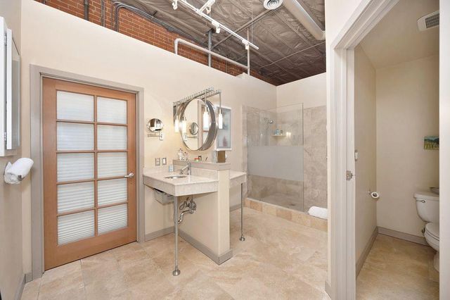 2101 28th St, Sacramento, CA 95818