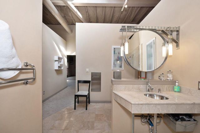 2101 28th St, Sacramento, CA 95818