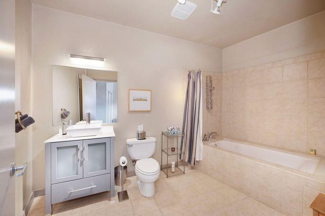 2101 28th St, Sacramento, CA 95818