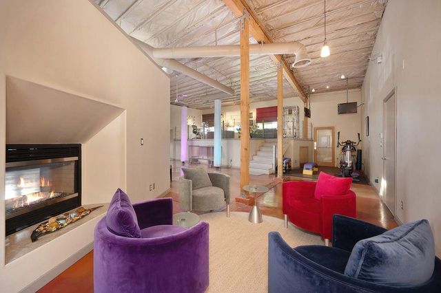 2101 28th St, Sacramento, CA 95818